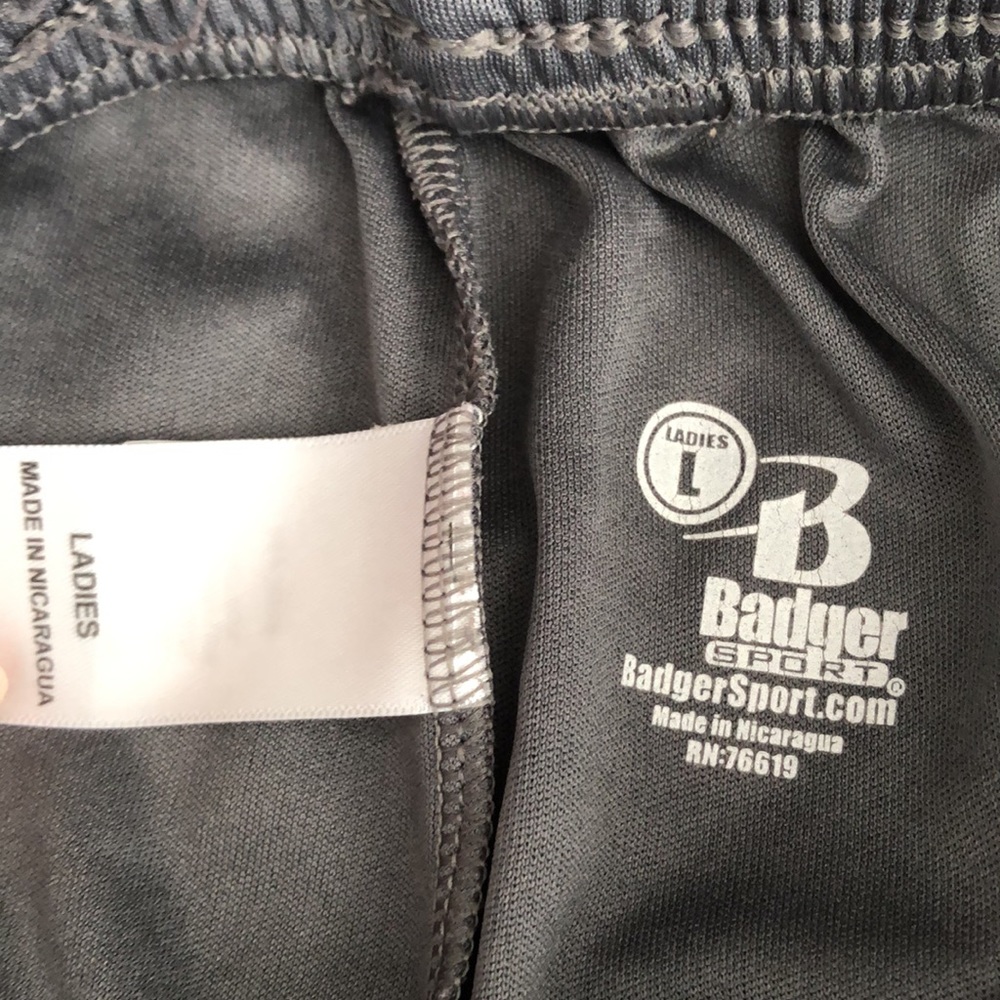 Badger Athletic Shorts SZ Large Gray - Picture 3 of 5